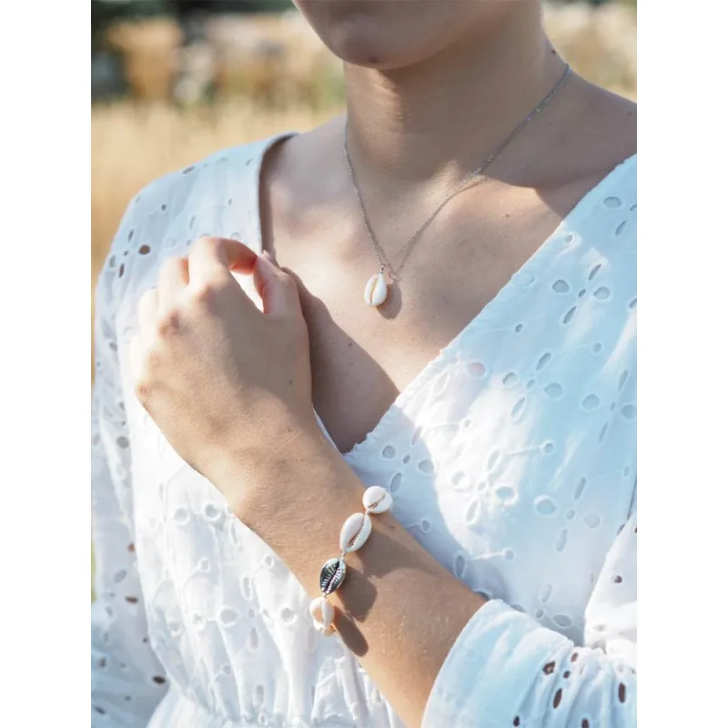 JVD Ocelový náhrdelník Shell Collection SSSN0024S20BI00