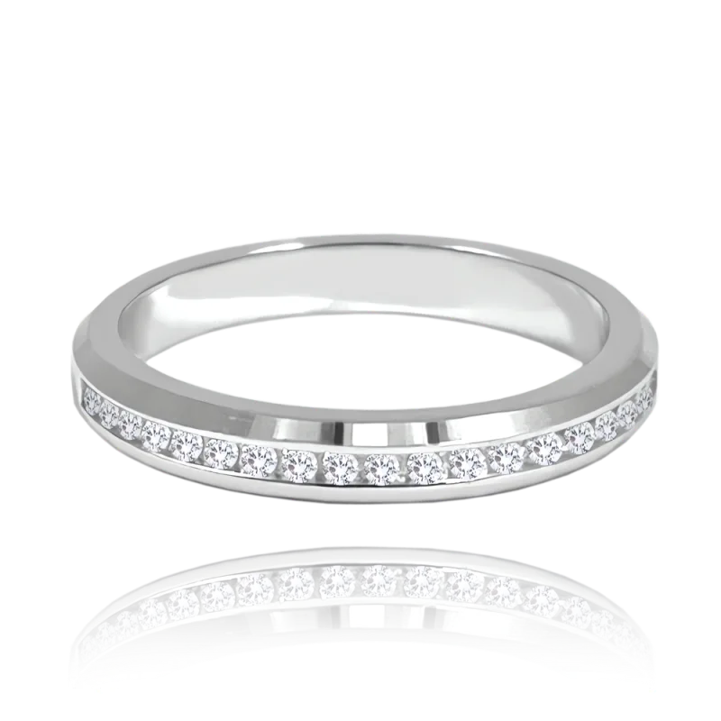 MINET+ Stříbrný snubní prsten s bílými zirkony vel. 53