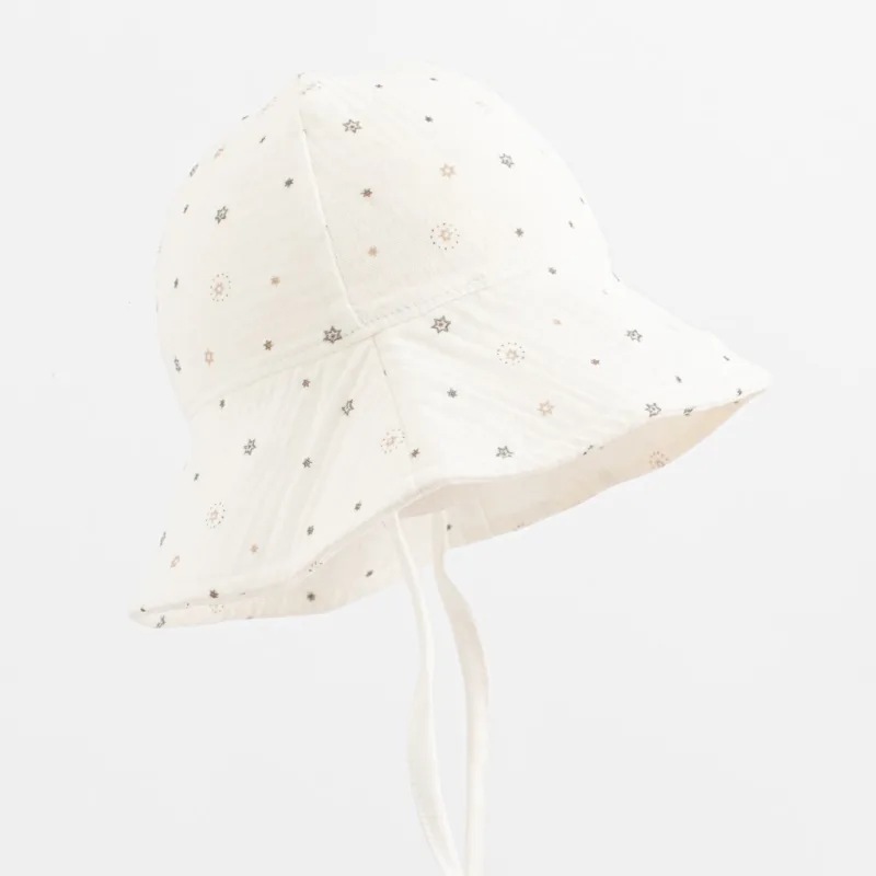 Dojčenský mušelínový klobúčik New Baby Zora