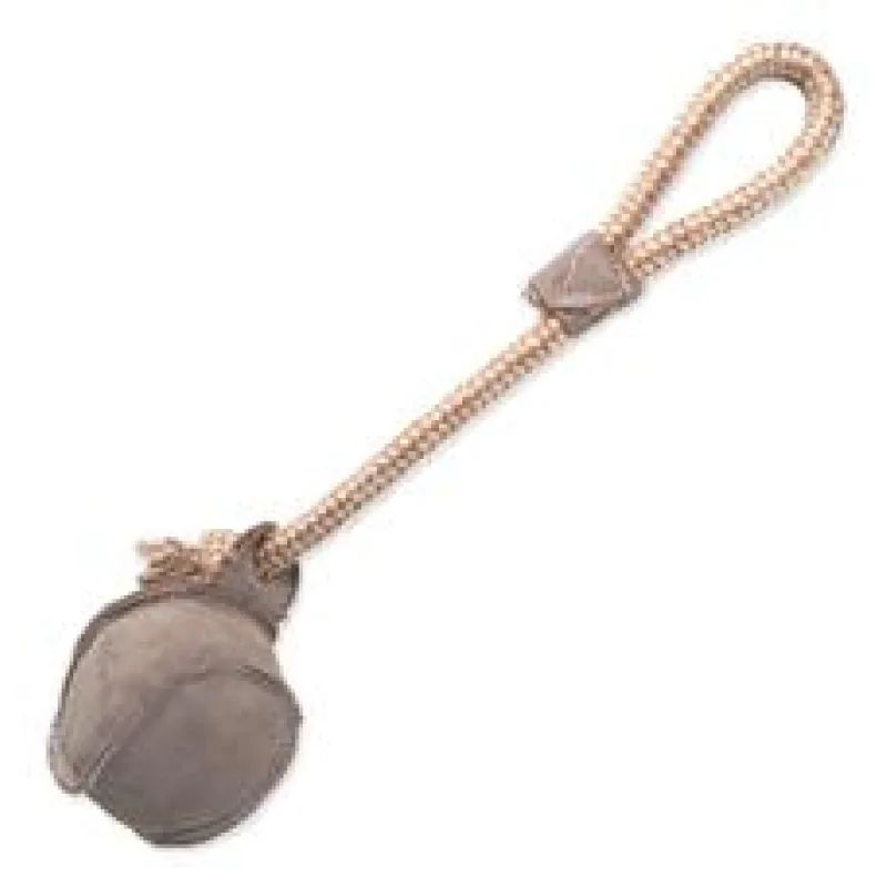 Hračka DOG FANTASY Dura-fused kůže a juta míček s lanem pískací 32cm