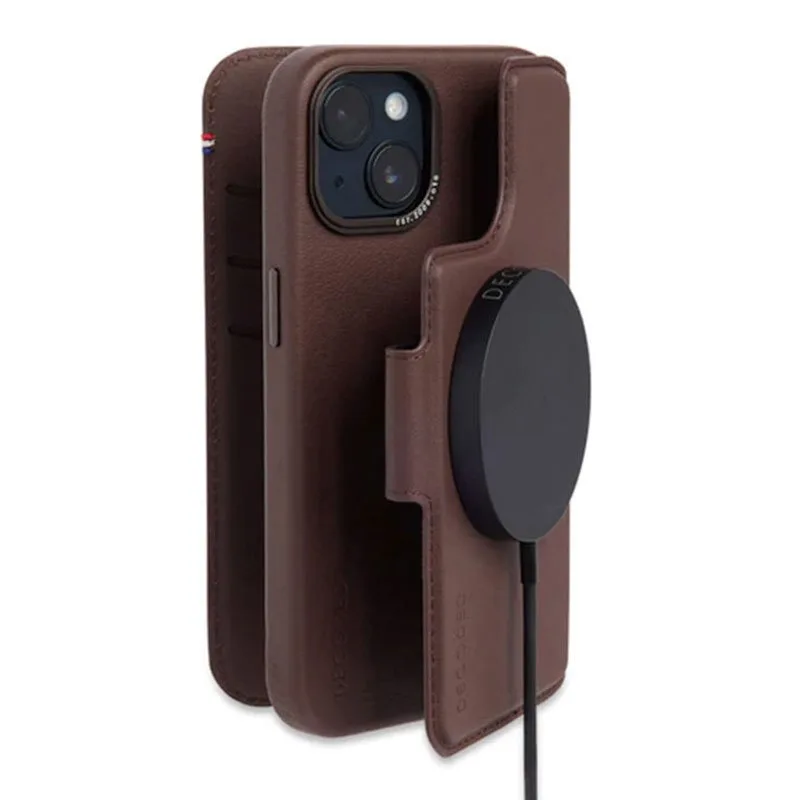 Decoded puzdro Leather Detachable Wallet MagSafe pre iPhone 14 Plus - Brown