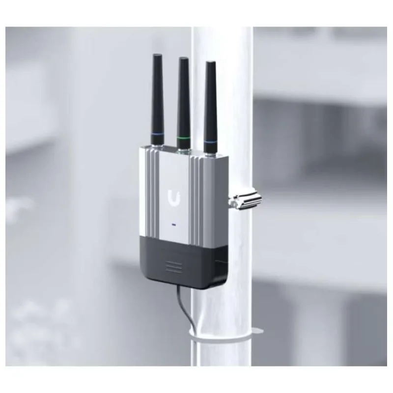 UBNT UMR - Industrial Mobile Router (UMR-Industrial-EU)