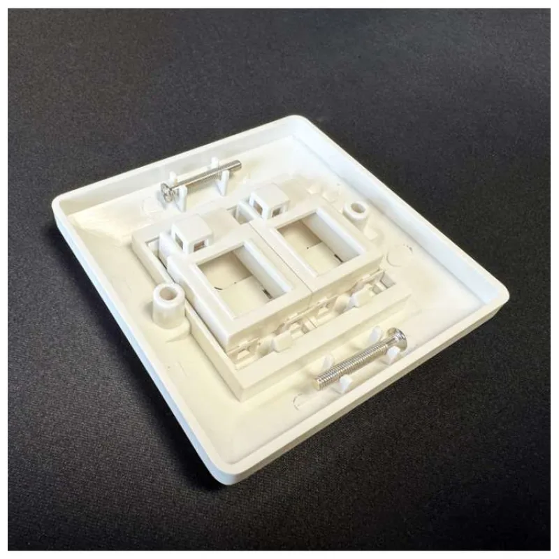 Neosadená zásuvka na omietku pre 2 keystone protiprachová (2224)