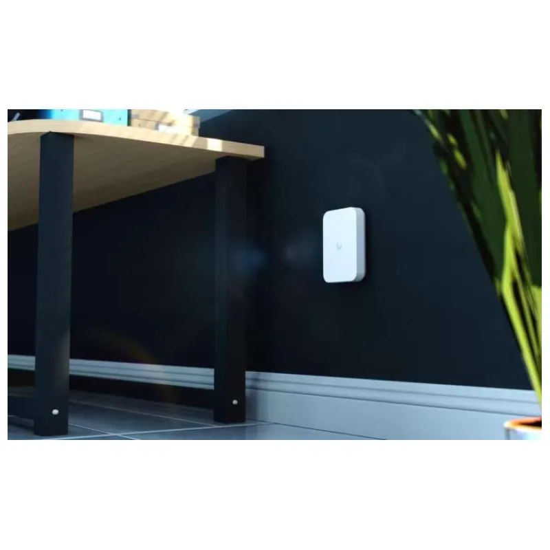 Ubiquiti UniFi 7 In-Wall - Wi-Fi 7 AP, 2.4/5GHz, až 5 Gbps, 3x 2.5GbE, PoE/PoE+ (bez PoE injektoru) (U7-IW)
