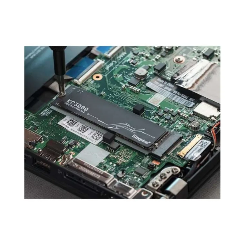 KINGSTON KC3000 4TB SSD (4096GB) / NVMe M.2 PCIe Gen4 / Interní / M.2 2280 / chladič (SKC3000D/4096G)