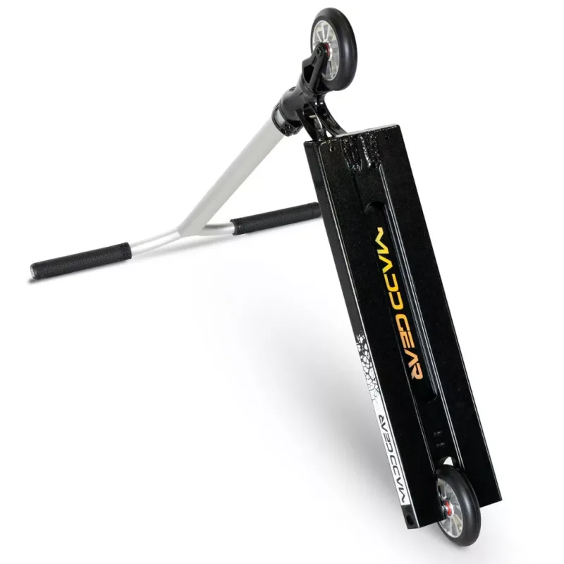 Madd Gear Origin 550 Scooter - Jet Black