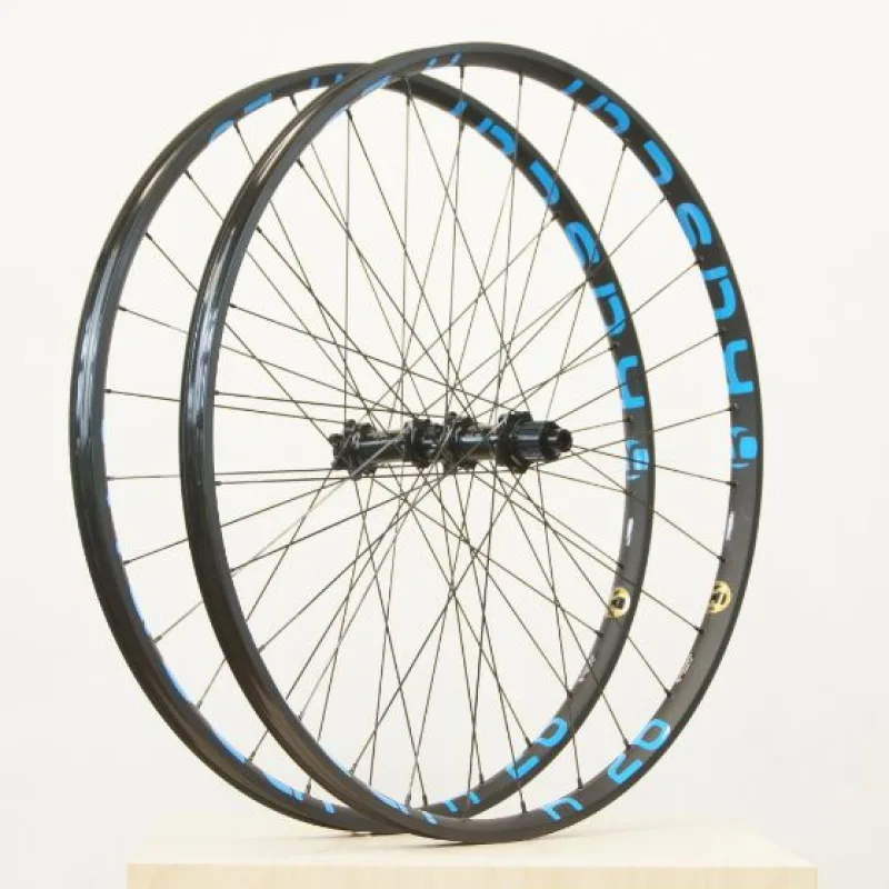 Zapletená kola KASTAR K28 race titan osa