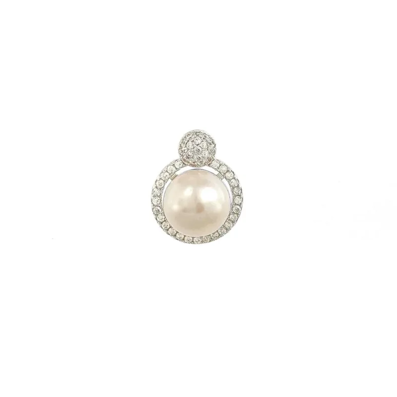 Strieborný prívesok s perlou a bielymi zirkónmi