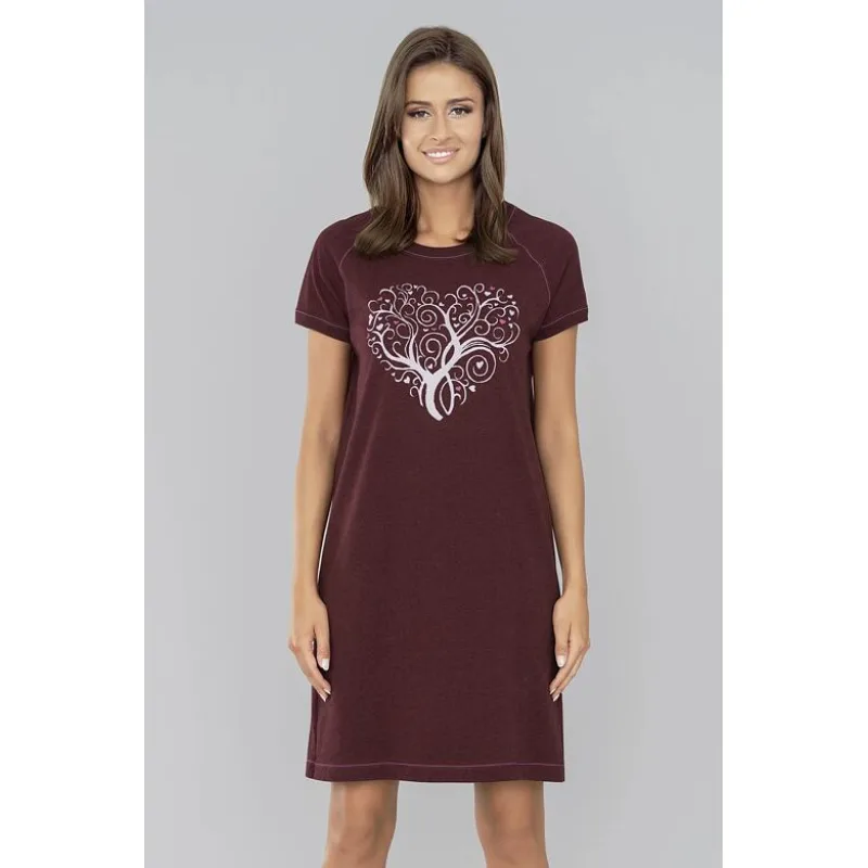 Nočná košieľka Hosta vínová s potlačou. S