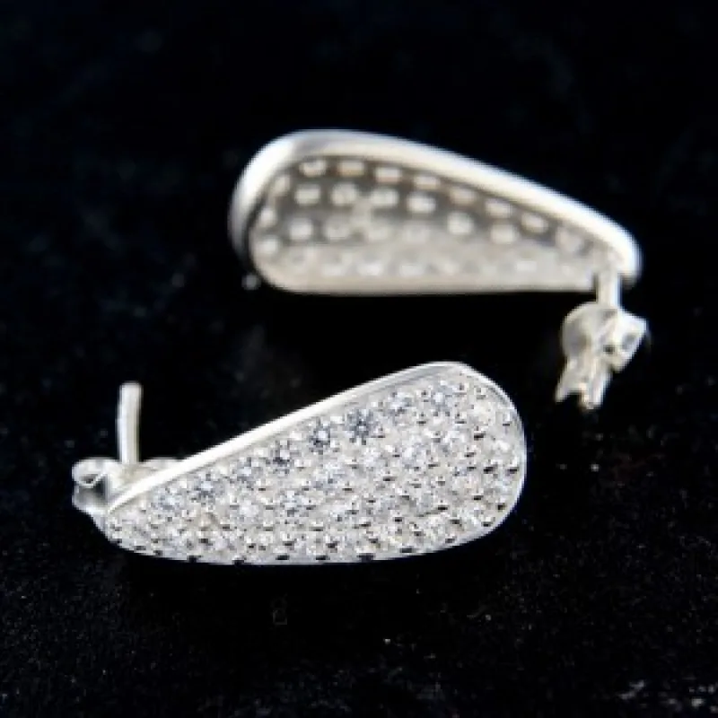 Strieborné náušnice na puzety KA E456