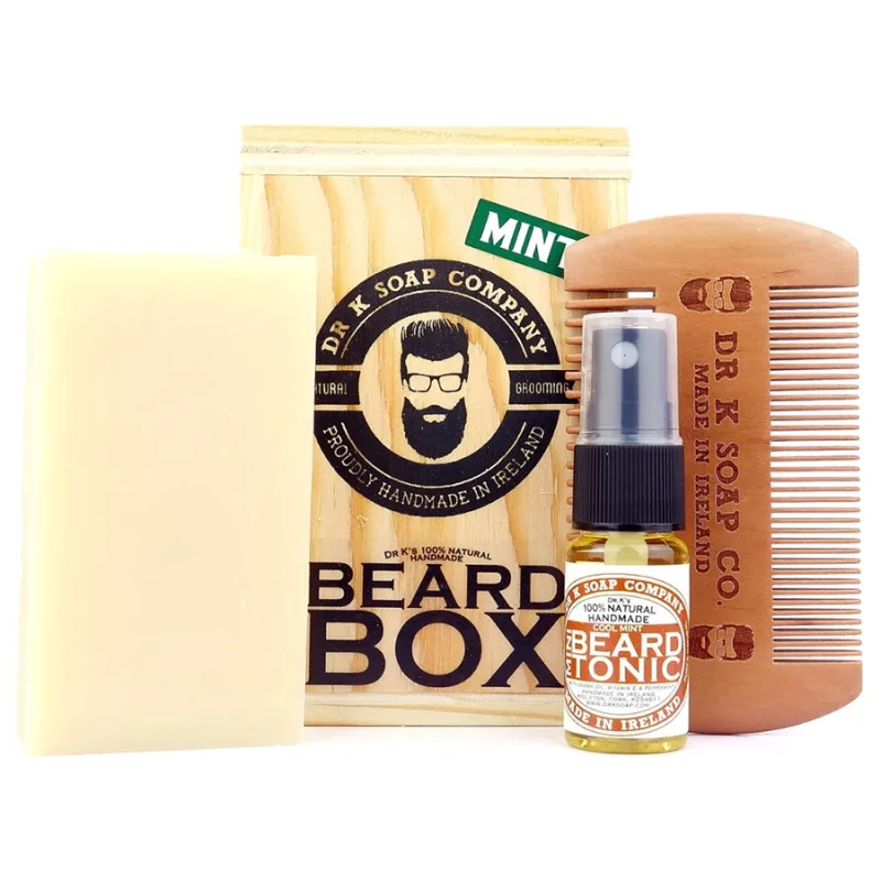 Súprava mydla, hrebeňa a tonika na fúzy v drevenom boxe DR K SOAP COMPANY Beard box Mint