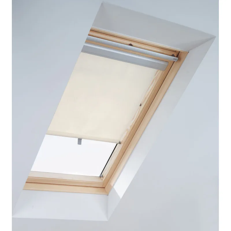 Zatieňujúce béžové rolety na strešné okná VELUX. rozmer: MK10 / M10 / 310 78x160 cm