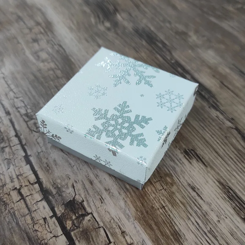 Papierová krabička s vločkami 5,5x5,5