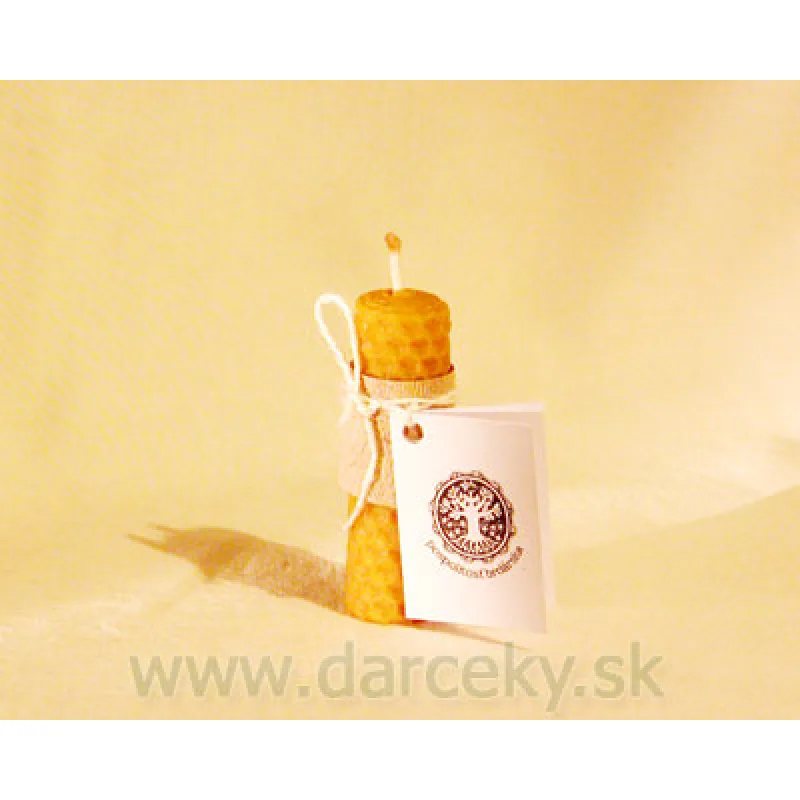 Sviečka - včelí vosk, ručne vinutá - priemer 2 cm, výška 8 cm