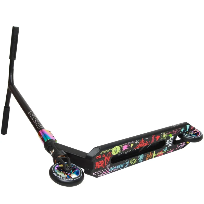 Freestyle kolobežka NKD RIZZ Stunt Scooter - Black/rainbow