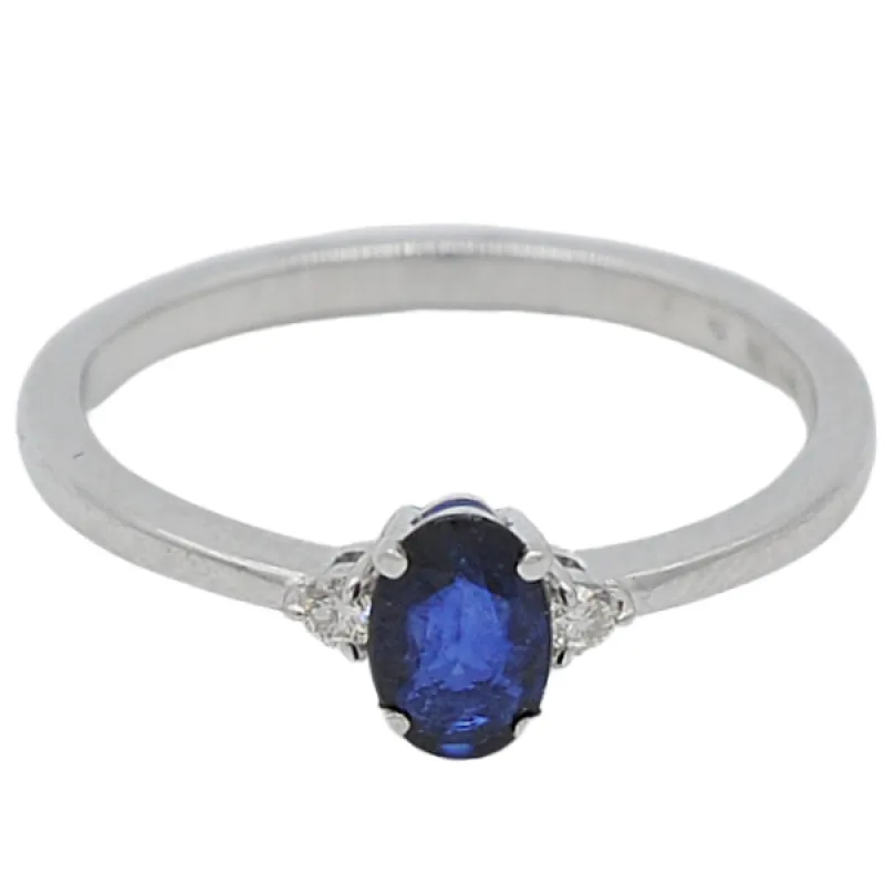 Zlatý briliantový prsteň so safírom z bieleho zlata ADANITO ZSE122