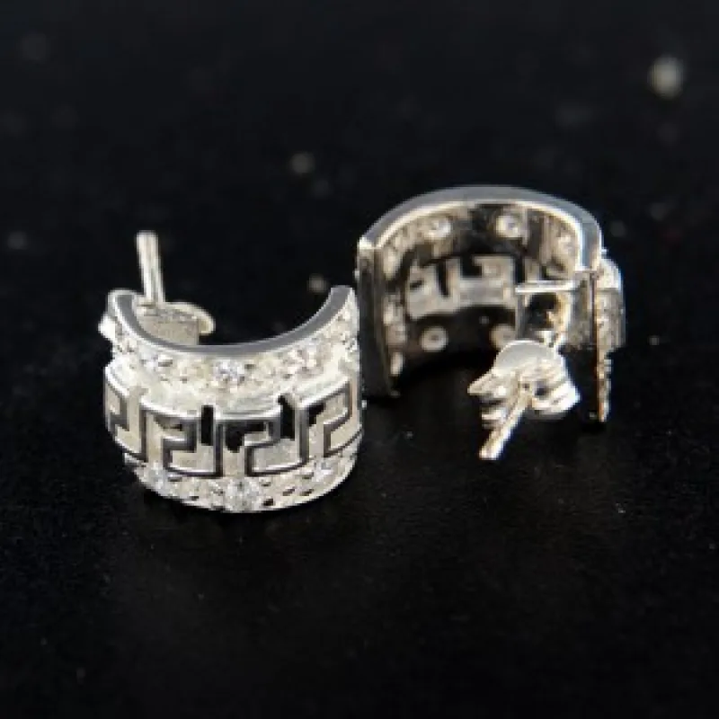 Strieborné náušnice na puzety KA E409