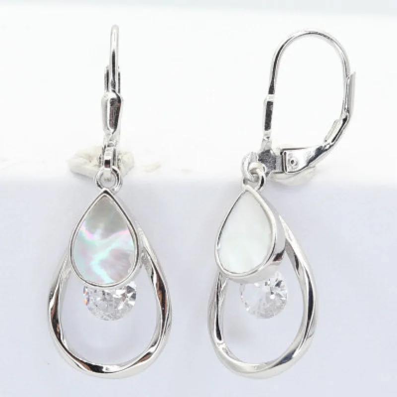 Strieborné náušnice s klasickým zapínaním KA E4561