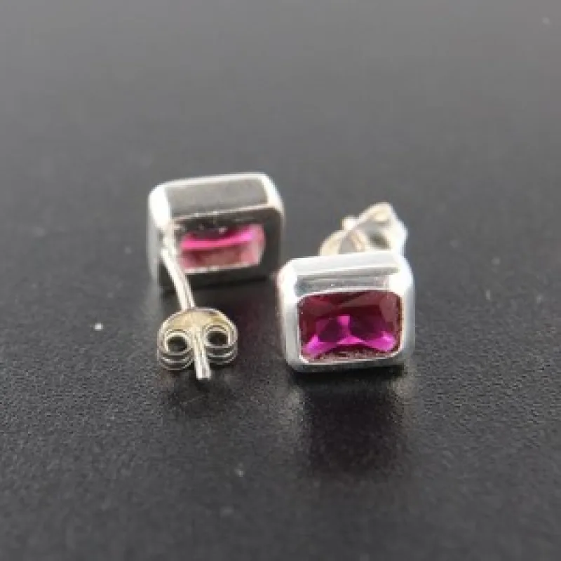 Strieborné náušnice na puzety KA E604