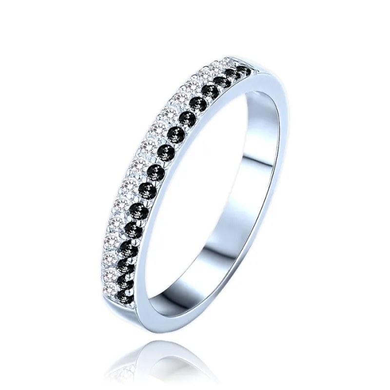Luxusný strieborný prsteň s bielymi a čiernymi zirkónmi MINET JMAS0291NR, 51