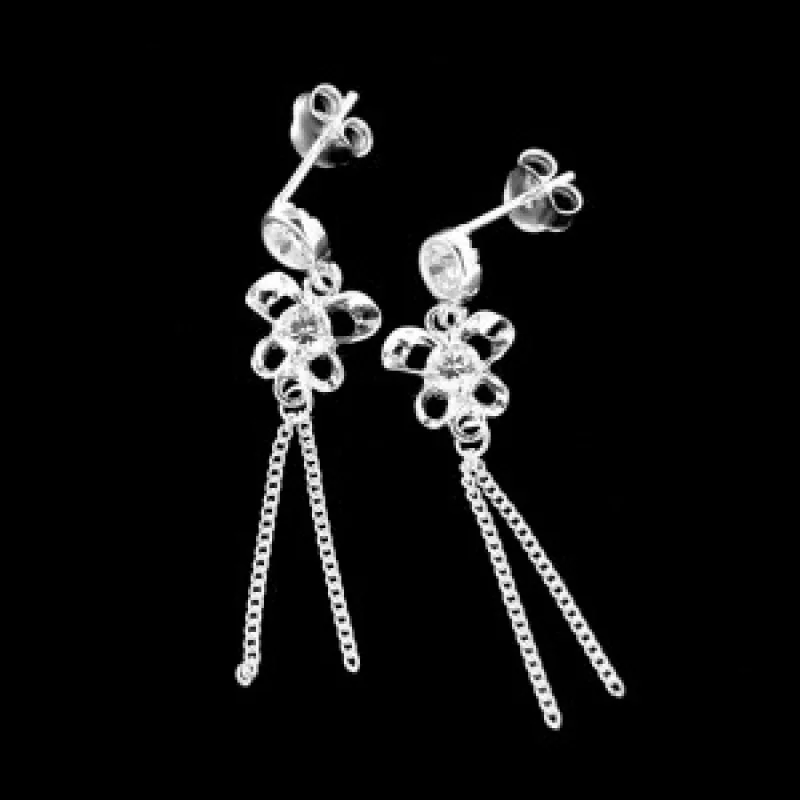 Strieborné náušnice na puzety KA E602