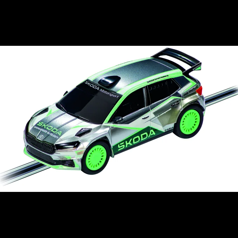 Carrera Auto Carrera GO!!! Škoda Fabia RS Rally 2 plast 9cm zelená na karte