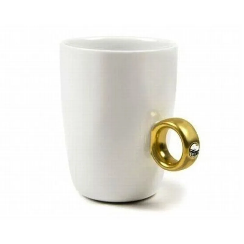 Hrnek s prstenem, bílý se zlatým uchem