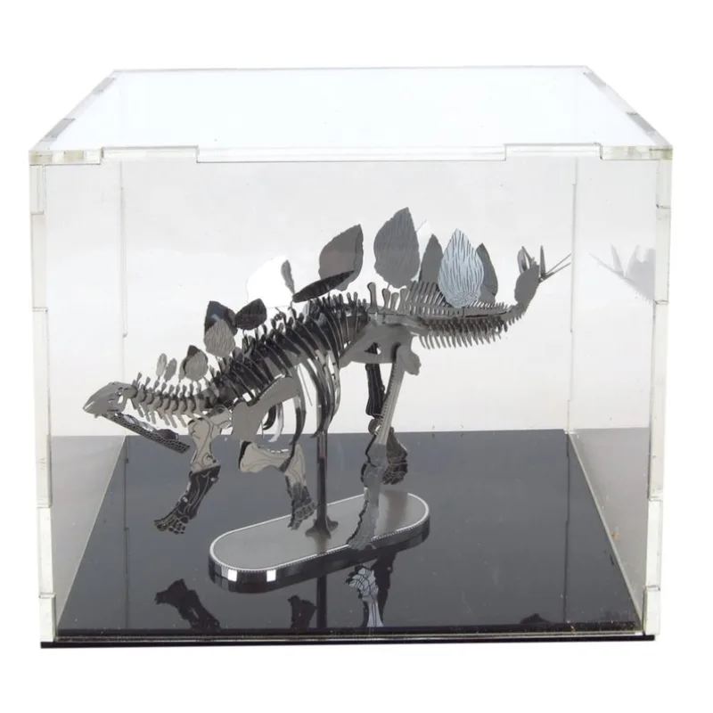 METAL EARTH Vitrínka na kovové modely z plexiskla (12,7x10,1x10,1 cm)