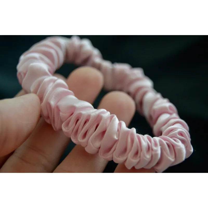 Gumička hedvábná úzká barva růžová