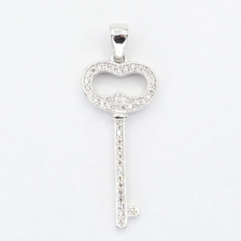 Strieborný prívesok s kameňom KA P3616