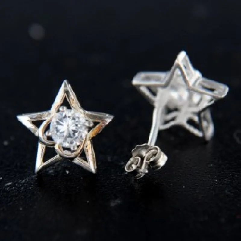 Strieborné náušnice na puzety KA E400